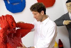 roma-mostra-the-art-of-the-brick-lego-Working In Studio